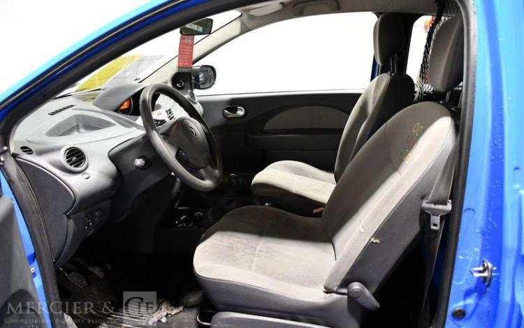RENAULT TWINGO II DCI BLEU BT-914-MS