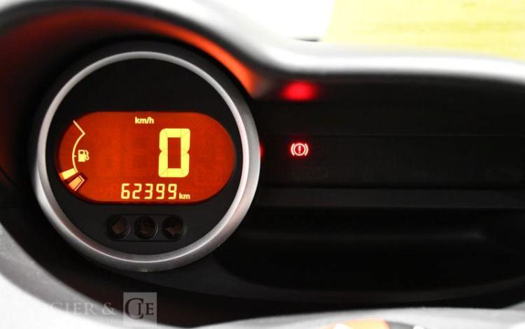 RENAULT TWINGO II DCI BLEU BT-914-MS