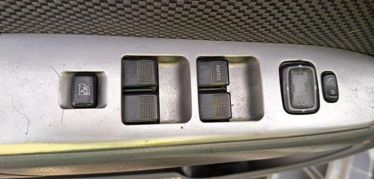 MAZDA BT50 PICKUP 2.5 MRZ-CD 4×4  DOUBLE CABINE 143CV – DIESEL 261179 KMS – ANNEE 2007 GRIS BV-889-SW