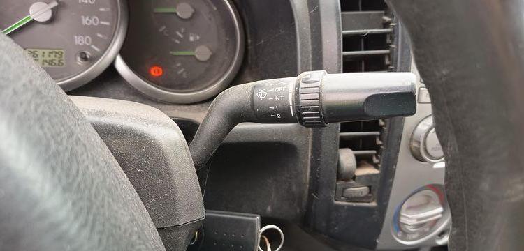 MAZDA BT50 PICKUP 2.5 MRZ-CD 4×4  DOUBLE CABINE 143CV – DIESEL 261179 KMS – ANNEE 2007 GRIS BV-889-SW