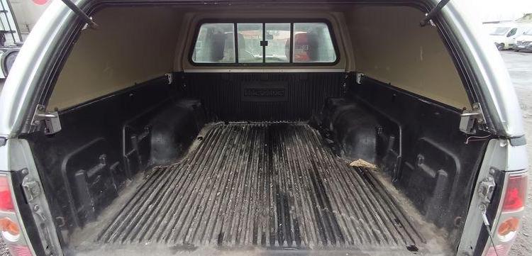 MAZDA BT50 PICKUP 2.5 MRZ-CD 4×4  DOUBLE CABINE 143CV – DIESEL 261179 KMS – ANNEE 2007 GRIS BV-889-SW