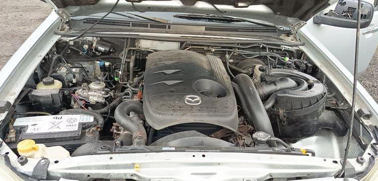 MAZDA BT50 PICKUP 2.5 MRZ-CD 4×4  DOUBLE CABINE 143CV – DIESEL 261179 KMS – ANNEE 2007 GRIS BV-889-SW