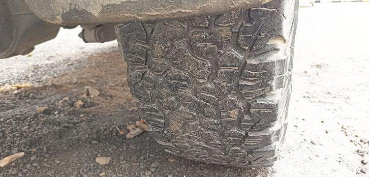 MAZDA BT50 PICKUP 2.5 MRZ-CD 4×4  DOUBLE CABINE 143CV – DIESEL 261179 KMS – ANNEE 2007 GRIS BV-889-SW