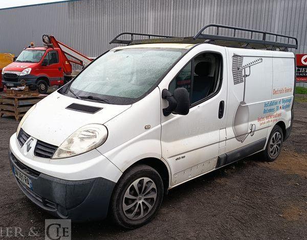 RENAULT TRAFIC II FOURGON PHASE 2 L1H1 1000kg 2.0 DCi 16V FAP 115 CV – DIESEL – AN 2011 BLANC BW-391-RA