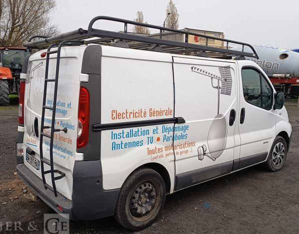 RENAULT TRAFIC II FOURGON PHASE 2 L1H1 1000kg 2.0 DCi 16V FAP 115 CV – DIESEL – AN 2011 BLANC BW-391-RA