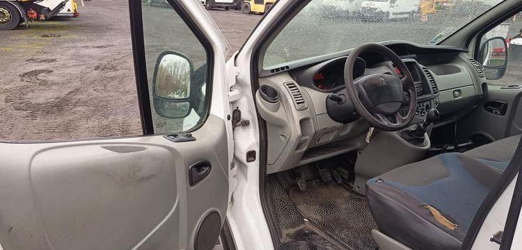 RENAULT TRAFIC II FOURGON PHASE 2 L1H1 1000kg 2.0 DCi 16V FAP 115 CV – DIESEL – AN 2011 BLANC BW-391-RA