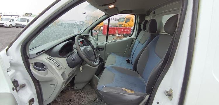 RENAULT TRAFIC II FOURGON PHASE 2 L1H1 1000kg 2.0 DCi 16V FAP 115 CV – DIESEL – AN 2011 BLANC BW-391-RA