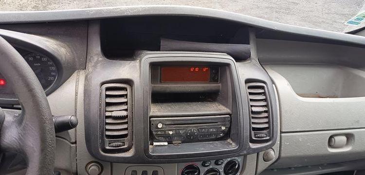 RENAULT TRAFIC II FOURGON PHASE 2 L1H1 1000kg 2.0 DCi 16V FAP 115 CV – DIESEL – AN 2011 BLANC BW-391-RA