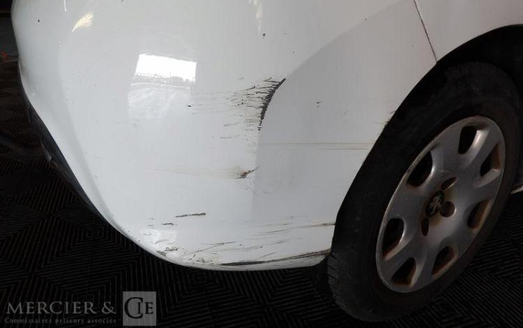 PEUGEOT 308 1.6 HDI 90CH BUSINESS BLANC BY-385-SD