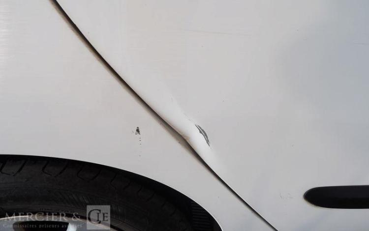 PEUGEOT 308 1.6 HDI 90CH BUSINESS BLANC BY-385-SD