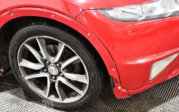 HONDA CIVIC ROUGE CC-740-NF