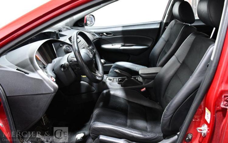 HONDA CIVIC ROUGE CC-740-NF