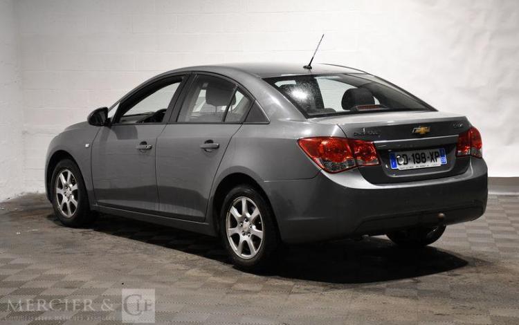CHEVROLET CRUZE 1,7 VCDI 130 LS PLUS GRIS CD-198-XP