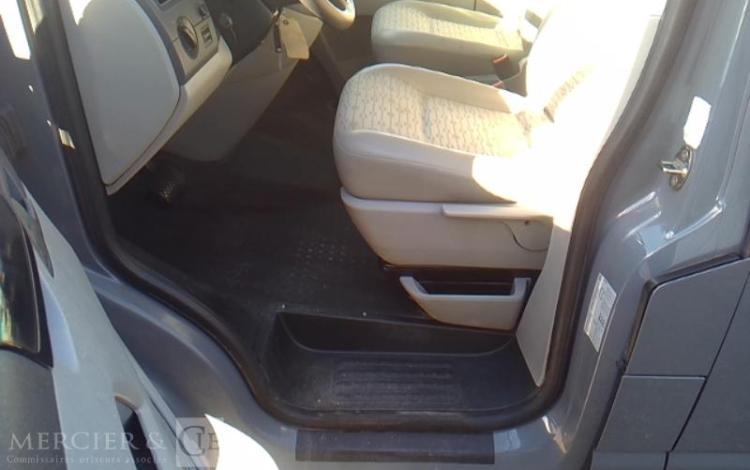 VOLKSWAGEN TRANSPORTER T5 2.0 TDI 180 1T3 DSG GRIS CG-344-LQ