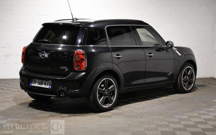 MINI COUNTRYMAN 2.0 SD 145 COOPER ALL4 NOIR CH-346-KT