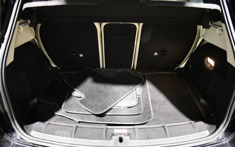 MINI COUNTRYMAN 2.0 SD 145 COOPER ALL4 NOIR CH-346-KT