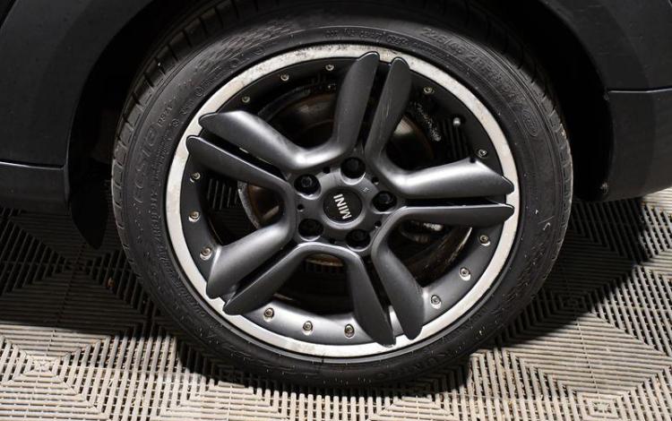 MINI COUNTRYMAN 2.0 SD 145 COOPER ALL4 NOIR CH-346-KT