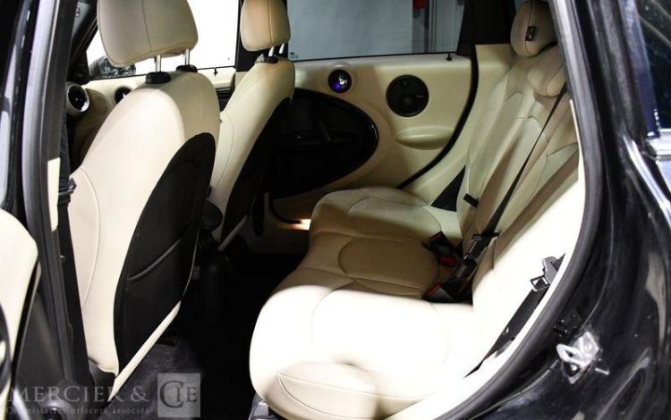 MINI COUNTRYMAN 2.0 SD 145 COOPER ALL4 NOIR CH-346-KT