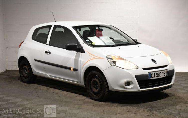 RENAULT CLIO III SOCIETE 1.5 DCI 75 AIR BLANC CJ-985-YE
