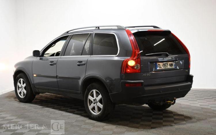 VOLVO XC90 2.4 D5 165 MOMENTUM AWD GEARTRONIC BVA 7 PLACES GRIS CL-057-NM