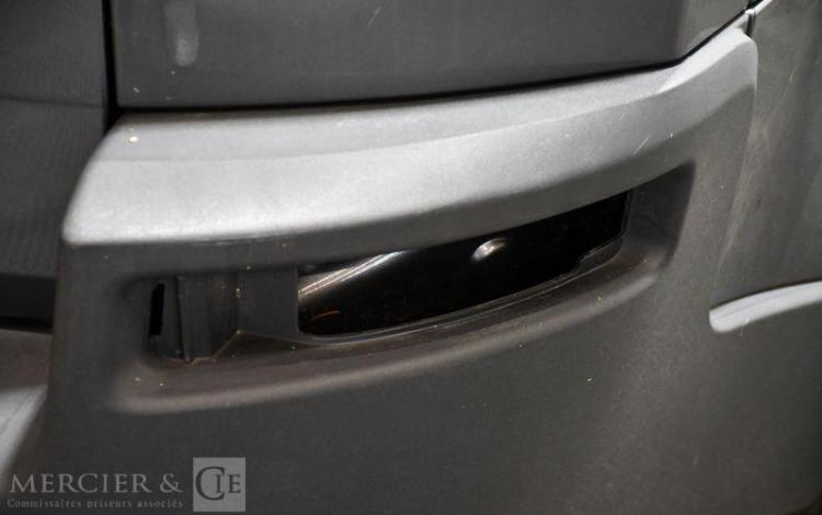 VOLVO XC90 2.4 D5 165 MOMENTUM AWD GEARTRONIC BVA 7 PLACES GRIS CL-057-NM