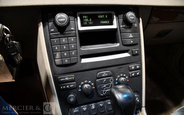 VOLVO XC90 2.4 D5 165 MOMENTUM AWD GEARTRONIC BVA 7 PLACES GRIS CL-057-NM