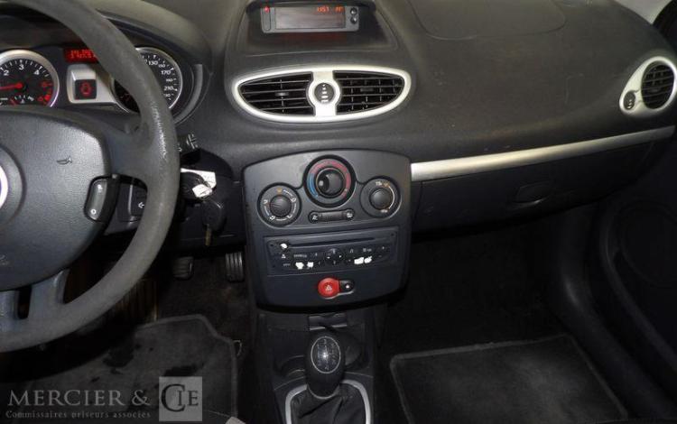 RENAULT CLIO III SOCIETE 1.5 DCI 85 AIR BLANC CL-827-PD