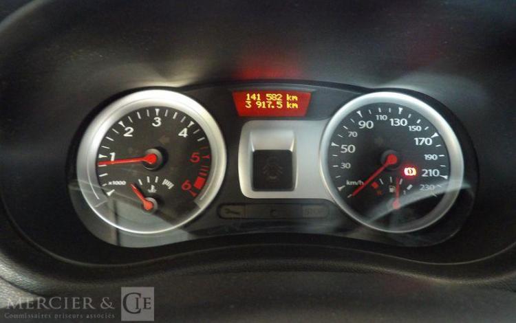 RENAULT CLIO III SOCIETE 1.5 DCI 85 AIR BLANC CL-827-PD