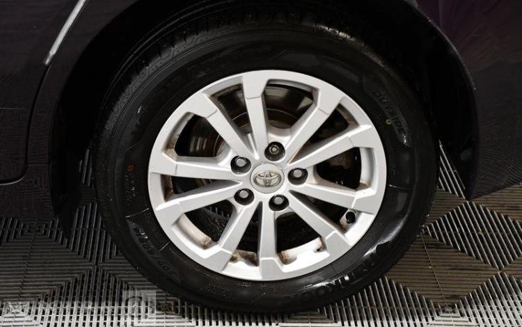 TOYOTA VERSO 2,0 D4D 125 SKYVIEW PRUNE CM-930-DP