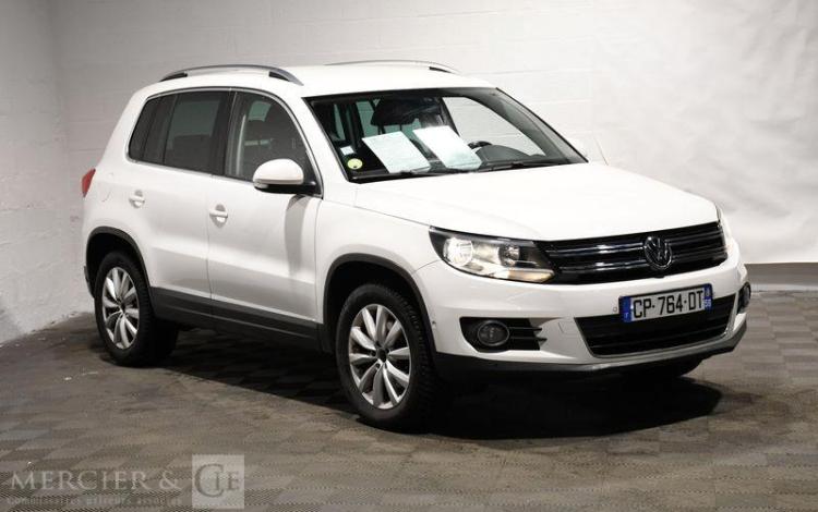 VOLKSWAGEN TIGUAN 2,0 TDI 140 SPORT STYLE 4 MOTION TIPTRONIC BVA BLANC CP-764-DT