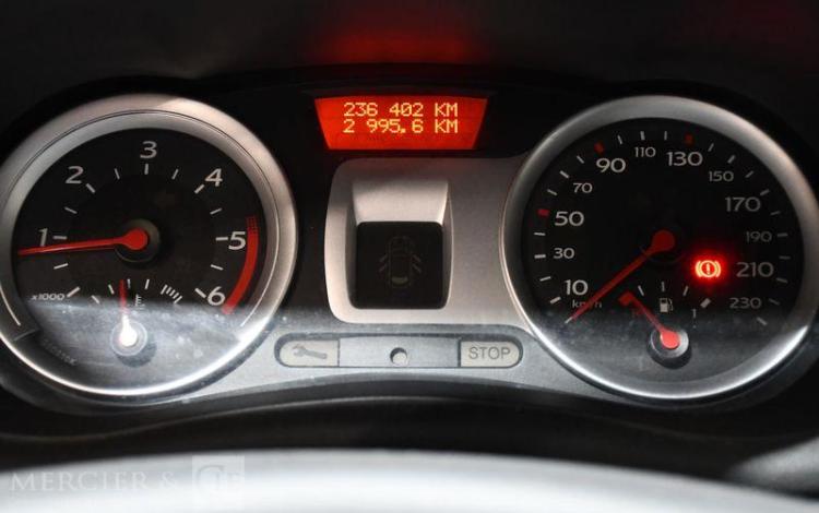 RENAULT CLIO 1,5 DCI 70 CONFORT DYNAMIQUE NOIR CS-047-DF