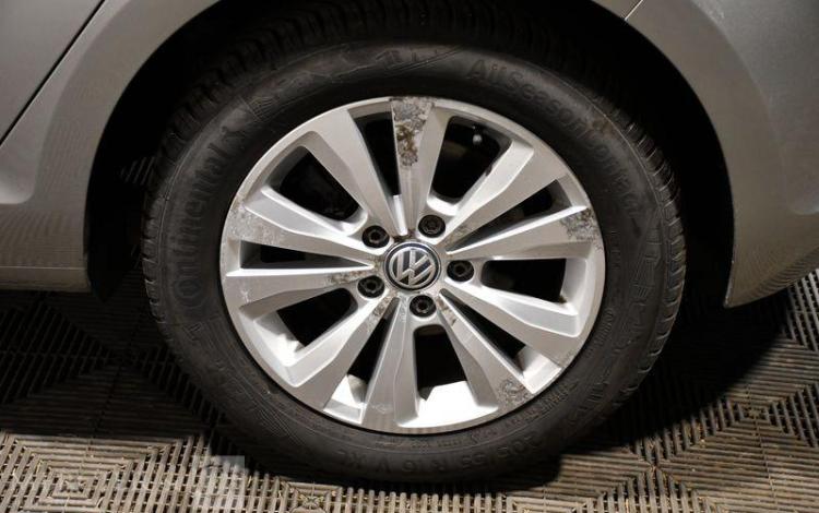 VOLKSWAGEN GOLF 1,6 TDI 105ch  BUSINESS CONFORT LINE5pts GRIS CT-377-NR