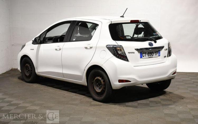 TOYOTA YARIS BLANC CT-690-YP