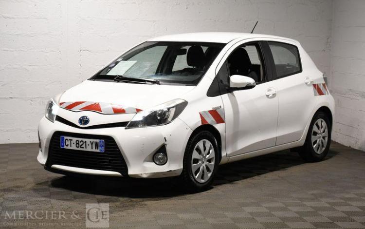 TOYOTA YARIS 1.5 VVTI 100H 75 HYBRID BUSINESS BVA BLANC CT-821-YW
