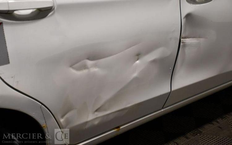 TOYOTA YARIS 1.5 VVTI 100H 75 HYBRID BUSINESS BVA BLANC CT-821-YW