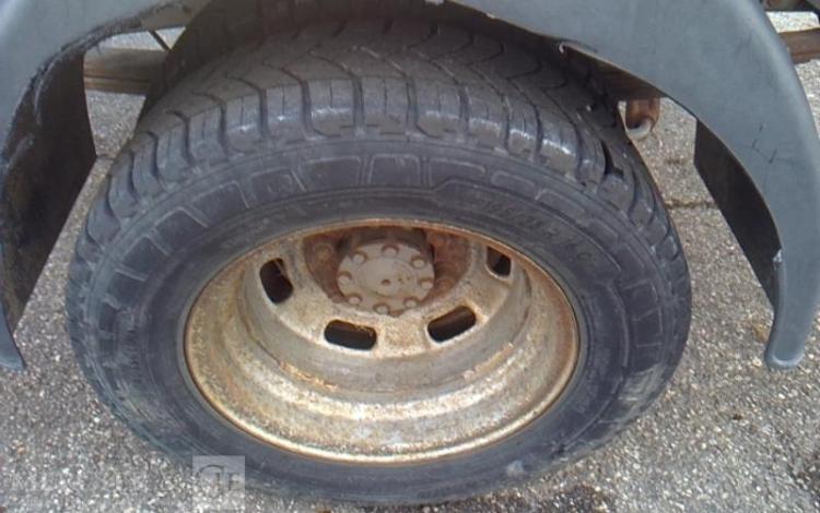 IVECO 35C13 2.3 D 125 BENNE SIMPLE CABINE COFFRE ROUGE CZ-373-FB