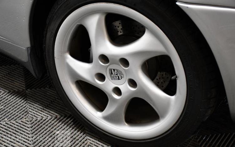 PORSCHE 996 CAB PH2 3.6 320ch CARRERA 4 GRIS DC-035-DS