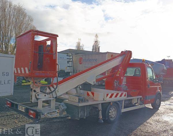 IVECO NACELLE 18M SUR VL LEGER  DD-006-AG