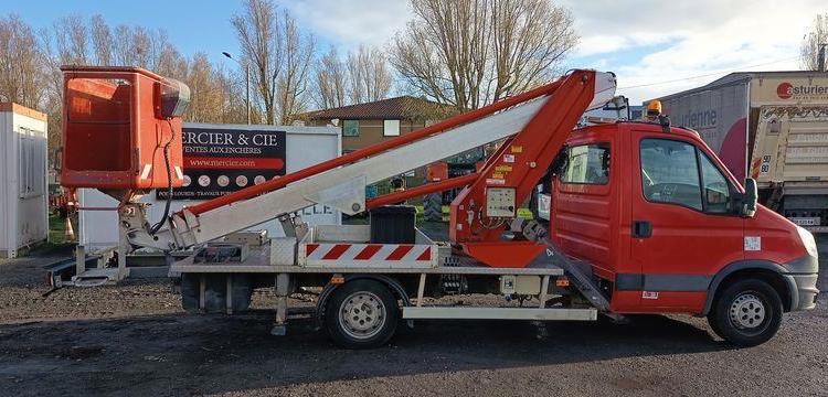 IVECO NACELLE 18M SUR VL LEGER  DD-006-AG