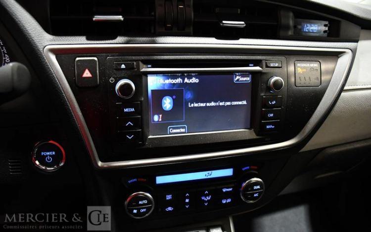 TOYOTA AURIS NOIR DF-049-FH