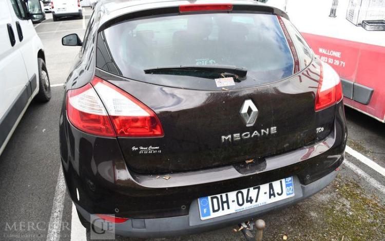 RENAULT MEGANE 1.2 TCE 130CH ENERGY BOSE EDC BVA PRUNE DH-047-AJ