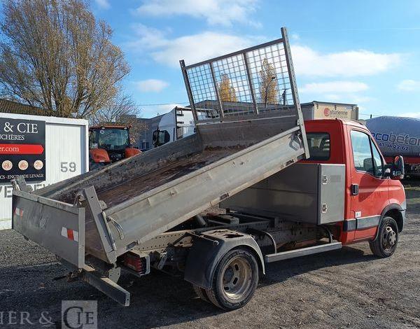 IVECO 35C  BENNE SIMPLE CABINE COFFRE  DH-493-NL