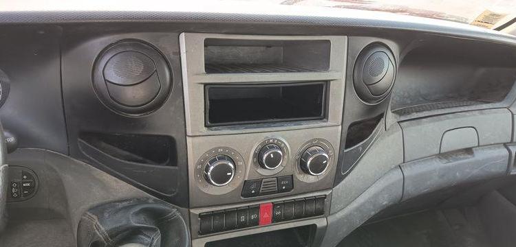 IVECO 35C  BENNE SIMPLE CABINE COFFRE  DH-493-NL