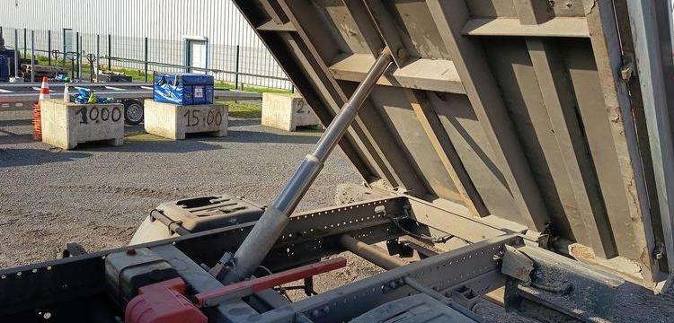 IVECO 35C  BENNE SIMPLE CABINE COFFRE  DH-493-NL