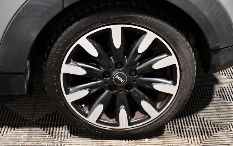 MINI MINI 1.5 D 115 COOPER PACK CHILI BVA GRIS DK-046-SZ