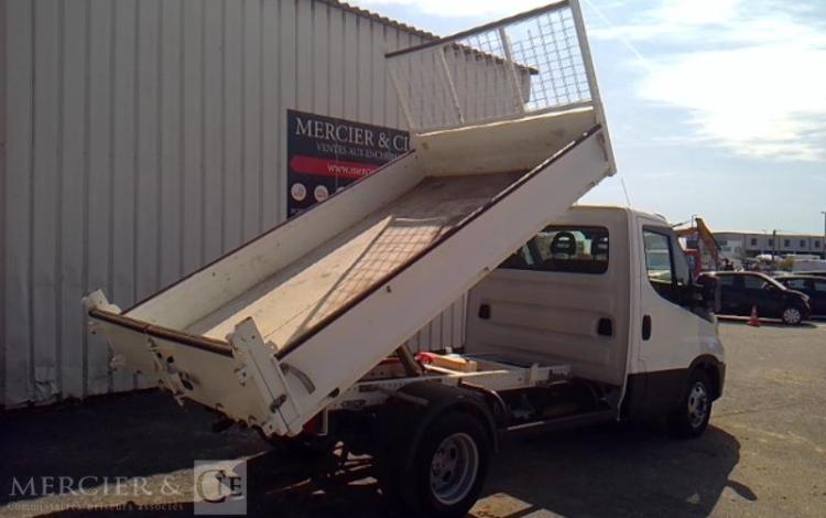 IVECO 35-130 BENNE SIMPLE CABINE 2.3 16V 126CV BLANC DK-907-SF