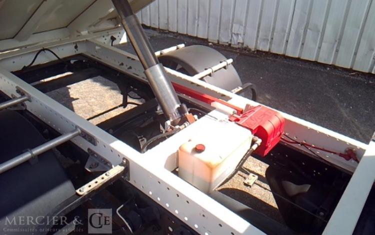 IVECO 35-130 BENNE SIMPLE CABINE 2.3 16V 126CV BLANC DK-907-SF