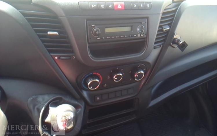 IVECO 35-130 BENNE SIMPLE CABINE 2.3 16V 126CV BLANC DK-907-SF