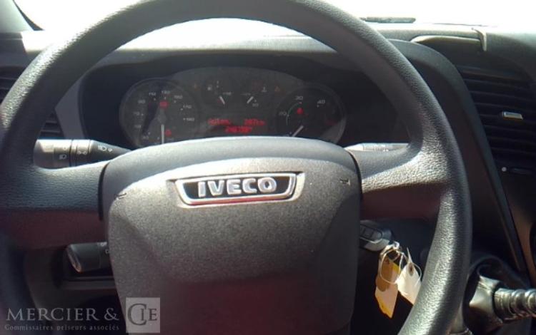 IVECO 35-130 BENNE SIMPLE CABINE 2.3 16V 126CV BLANC DK-907-SF