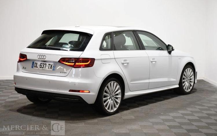 AUDI A3 SPORTBACK 1.4 E-TRON TFSI 204ch HYBRIDE RECHARGEABLE AMBITION LUXE S-TRONIC BLANC DL-637-TX
